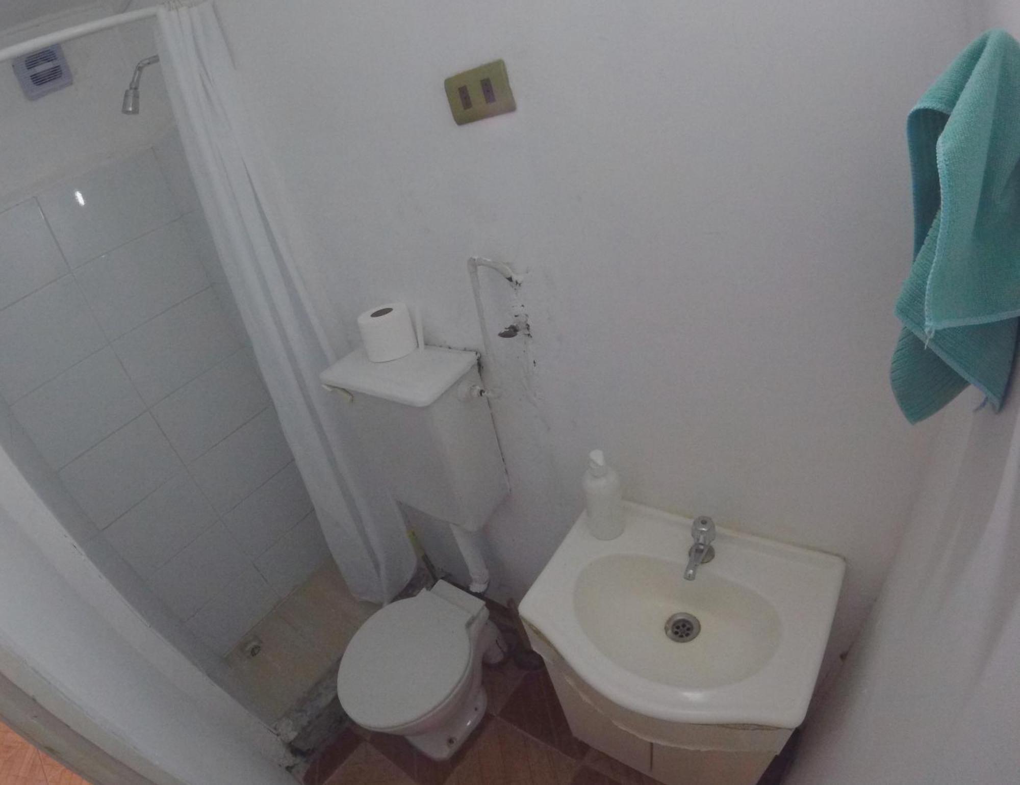 Privada Con Camarote En Departamento Compartido - Providencia